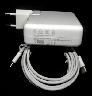 CARGADOR GENERICO APPLE Type C - 61W 20.2V3.05A/15.2V3A/12.2V3A/9.2V3A/5.2V3A