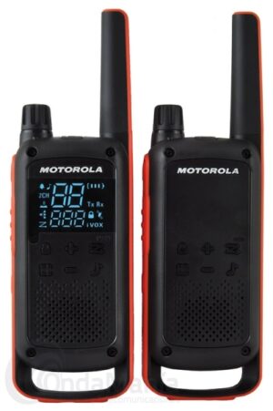 Motorola T82 Pack 2 Walkie Talkies - 16 Canales PMR446 + 121 Codigos - Alcance de hasta 10km - Autonomia hasta 18h - Color Negro/Rojo