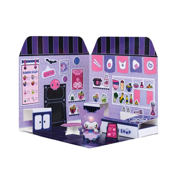 Comansi Sticker House Kuromi Ramen Shop - Incluye Figura - Stickers Lavables - Escenario Adorable - Juego Creativo